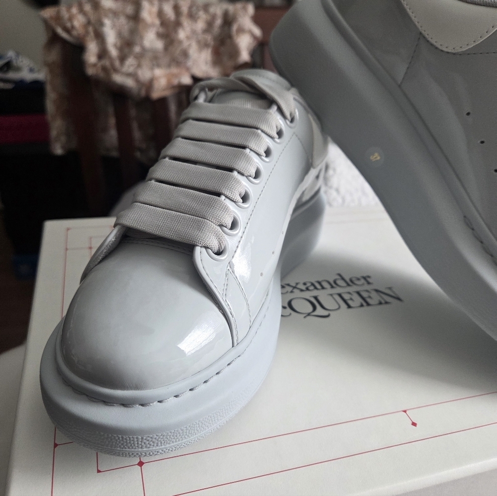 Alexander McQueen Tuscan Leather Sneaker Faggio Size 37 Never Worn - Picture 3 of 8